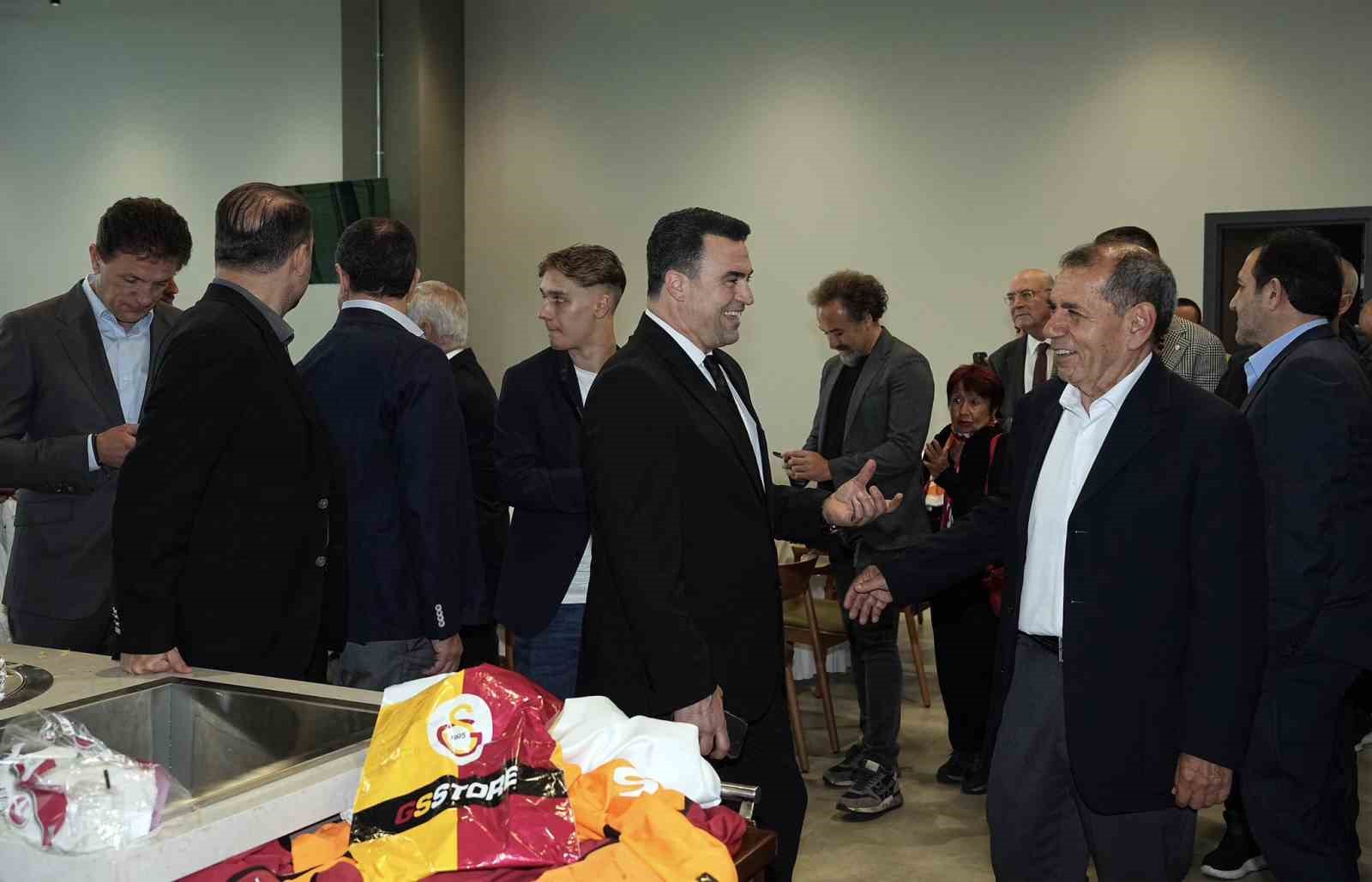 uefa-kupasi-zaferinin-efsaneleri-kemerburgaz-metin-oktay-tesislerinde-bulustu