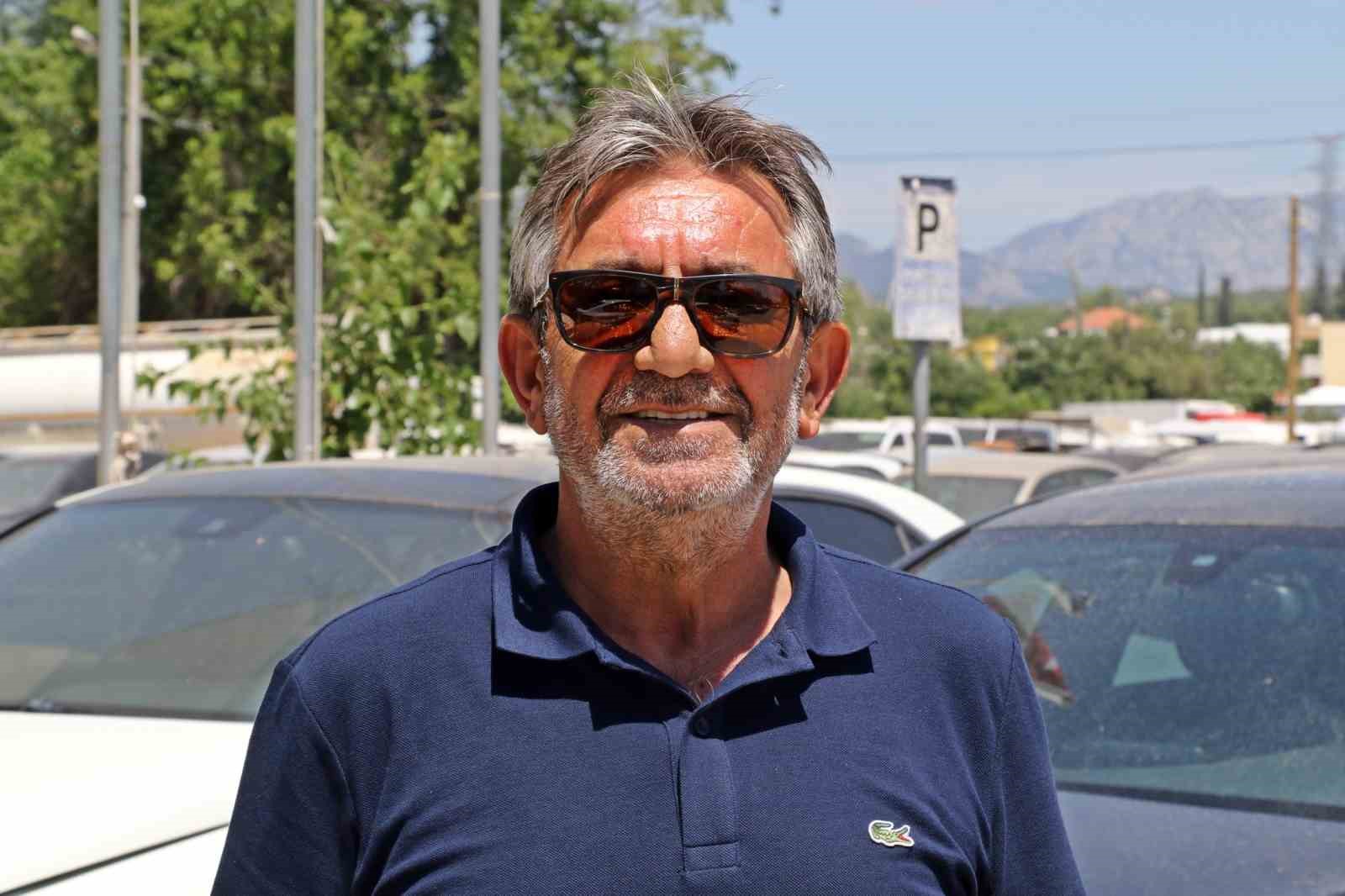yediemin-otoparklari-arac-mezarligina-dondu-25-yildir-bekleyen-araclar-var