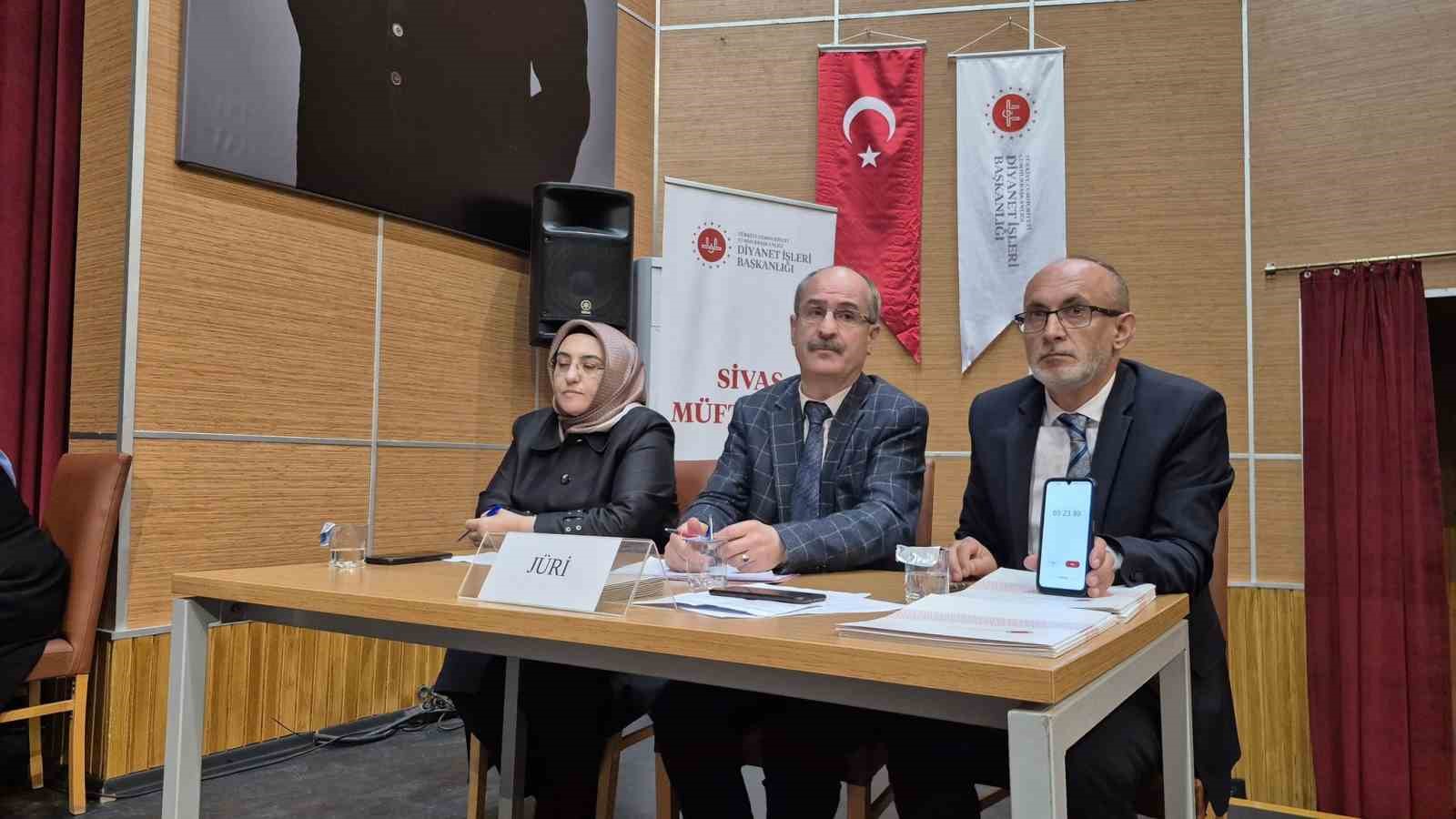 yetiskin-kuran-kursu-ogrencileri-bilgilerini-yaristirdi