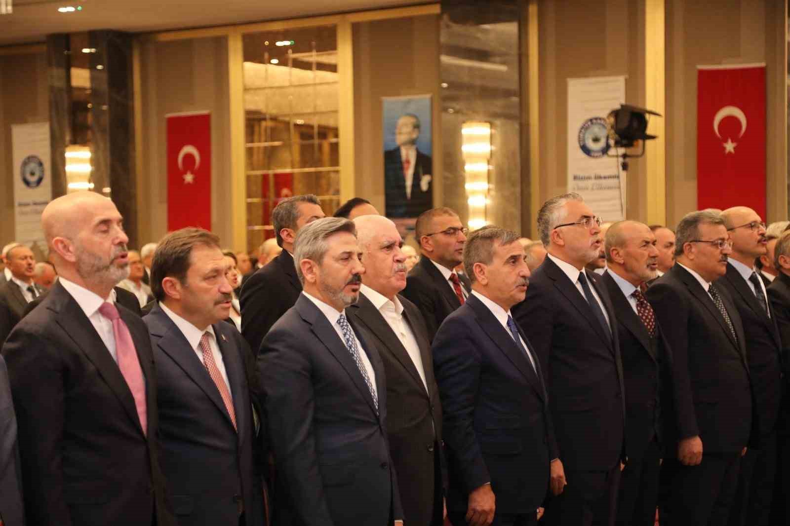bakan-isikhan-23-yilda-kamuda-sendikalasma-orani-yuzde-75e-ulasti