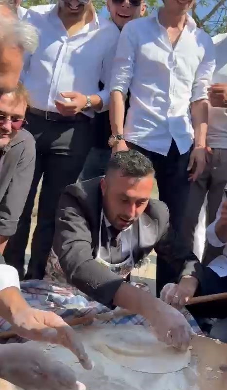dugun-konvoyunda-damada-hamur-yogurttular