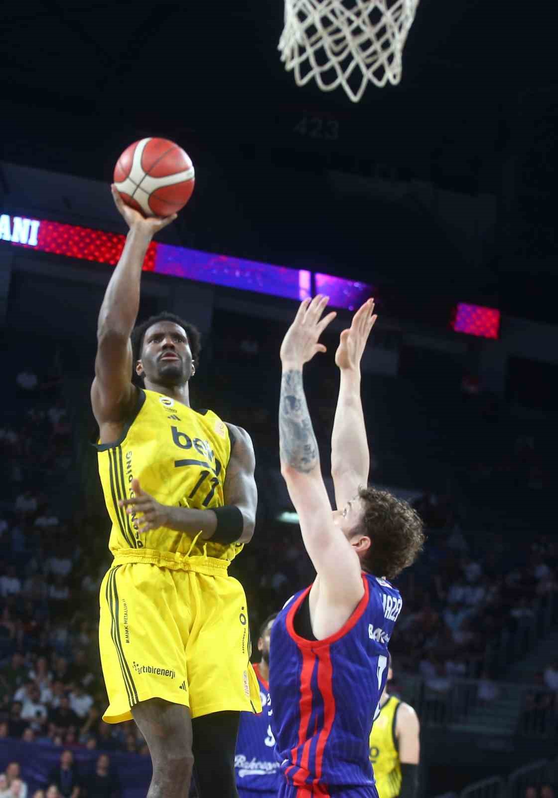 fenerbahce-basketbol-super-liginde-finale-yukseldi