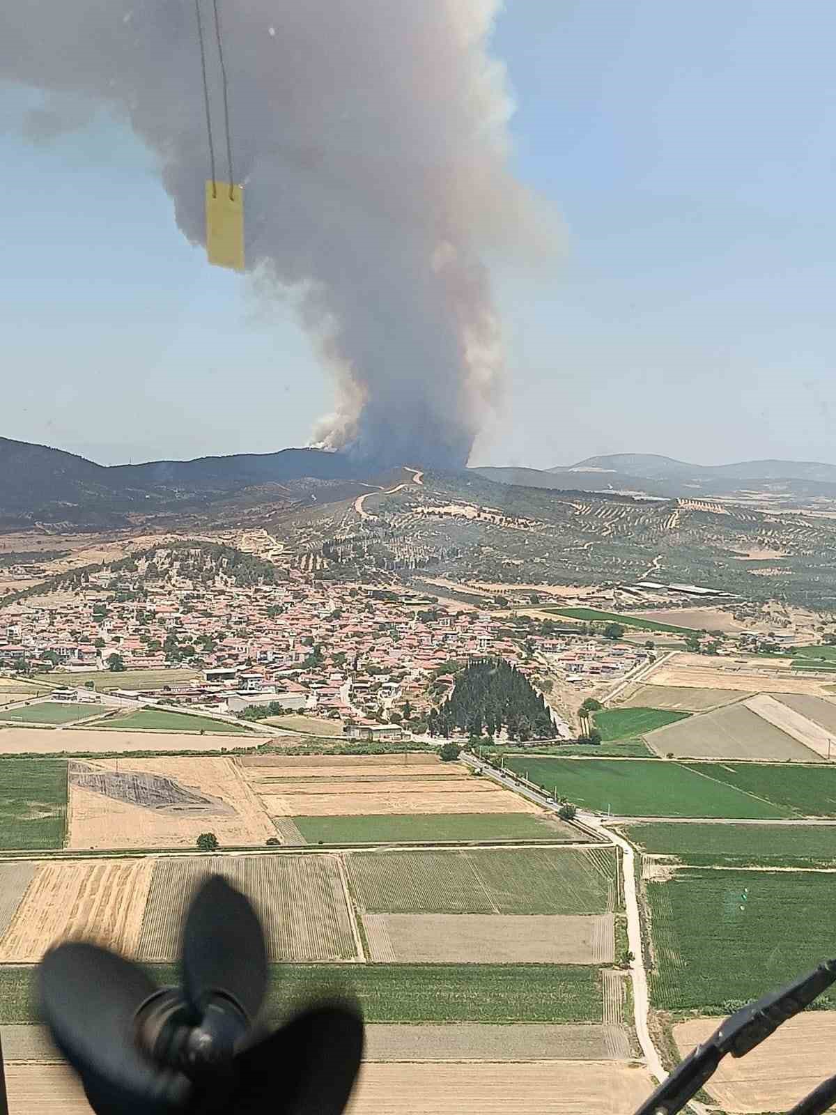 focada-orman-yanginina-havadan-11-ucakla-mudahale