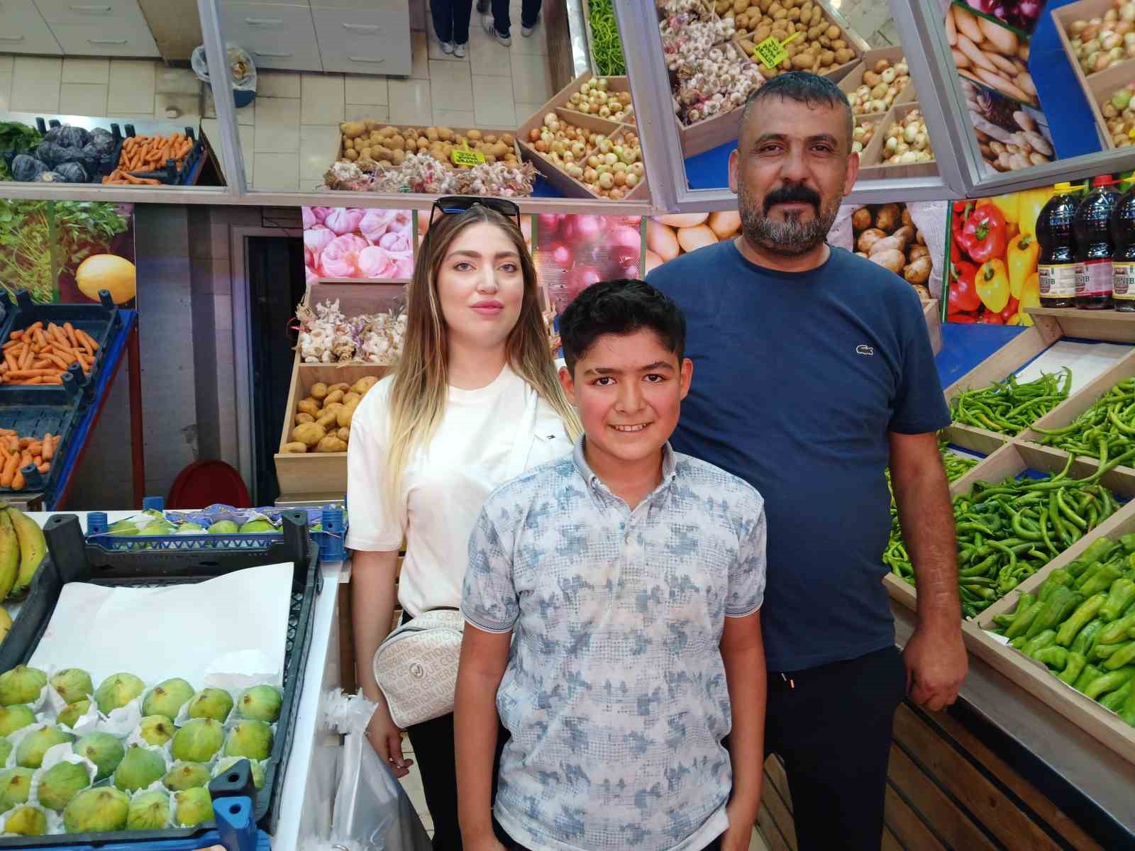 hayirsever-esnaftan-vatandasa-19-ton-karpuz-ikrami
