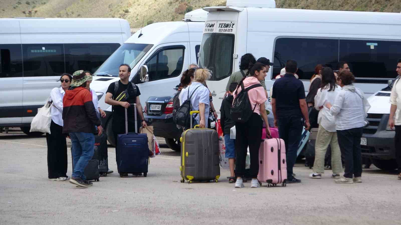 iran-israil-catismasinda-5inci-gun-vanda-sinirda-hareketlilik-azaldi
