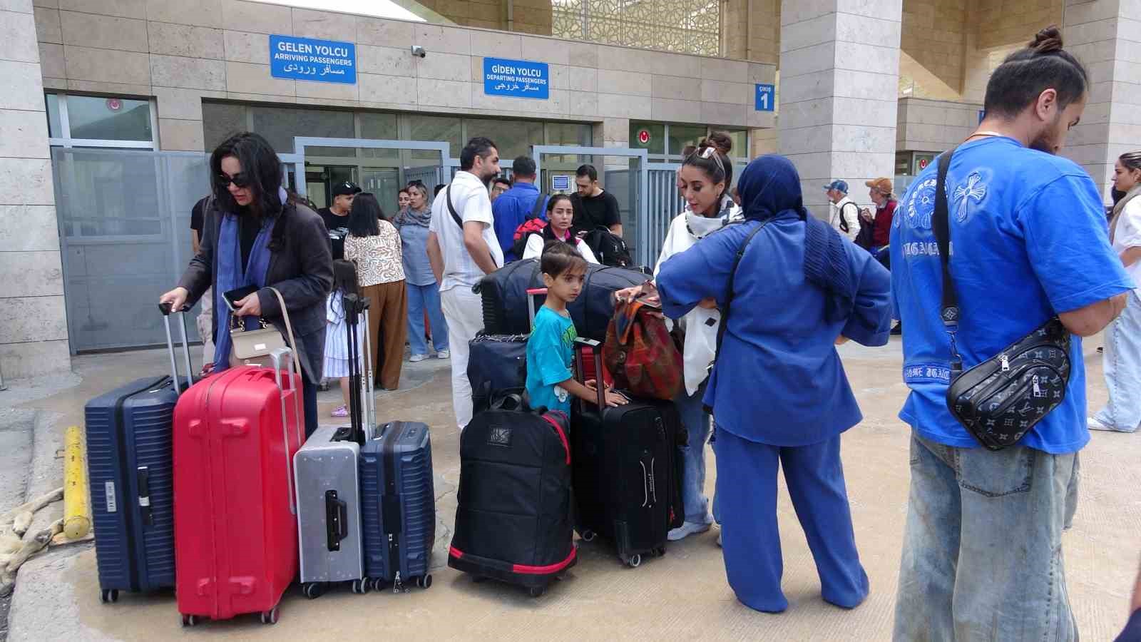 iran-israil-catismasinda-5inci-gun-vanda-sinirda-hareketlilik-azaldi