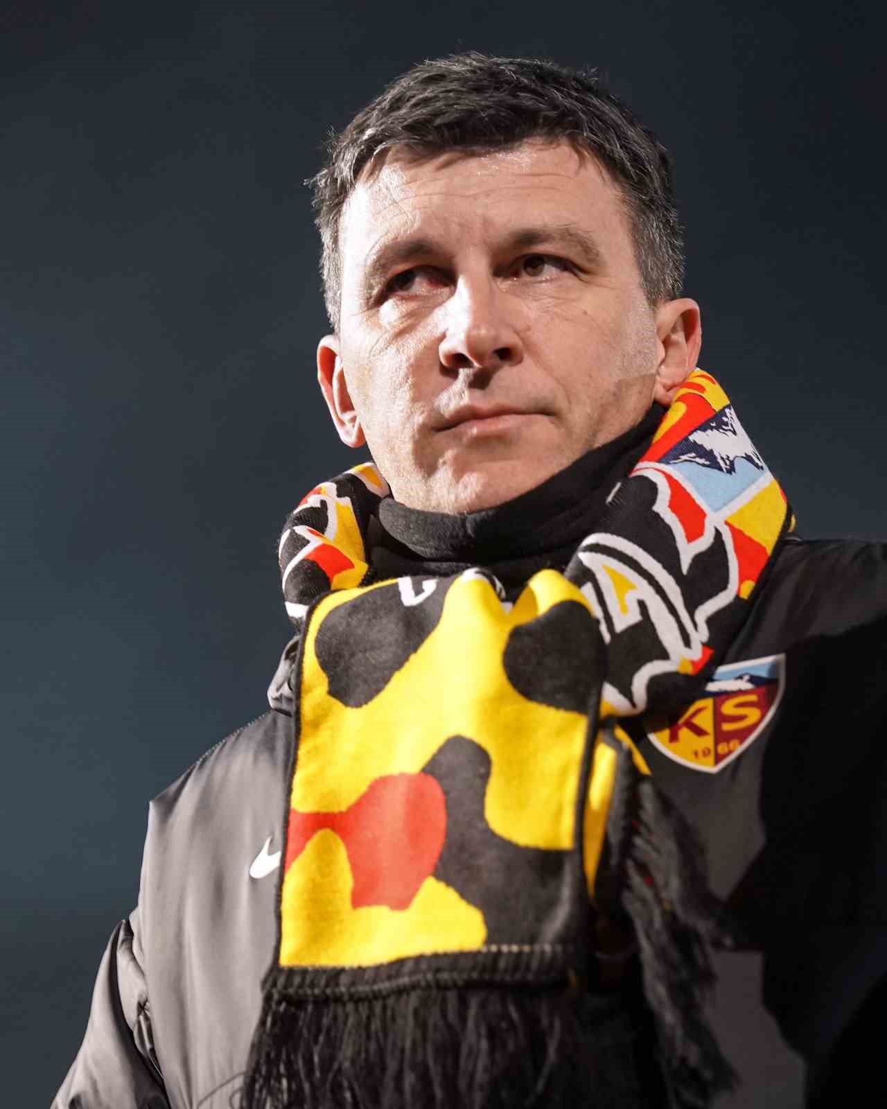 kayserispor-10-sezonda-22-hoca-ile-calisti