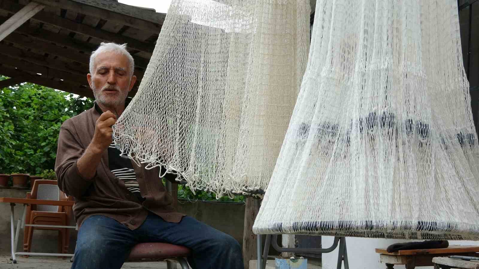 koyunlari-otlatirken-ogrendi-61-yildir-balik-agi-oruyor