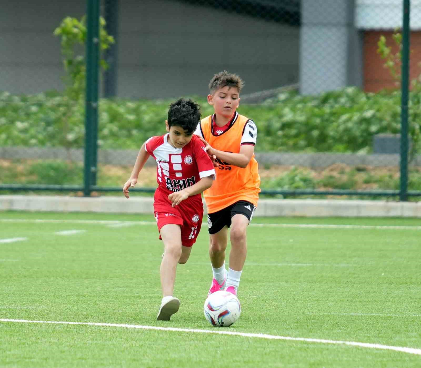 minik-yildizlar-samsunspor-icin-sahada