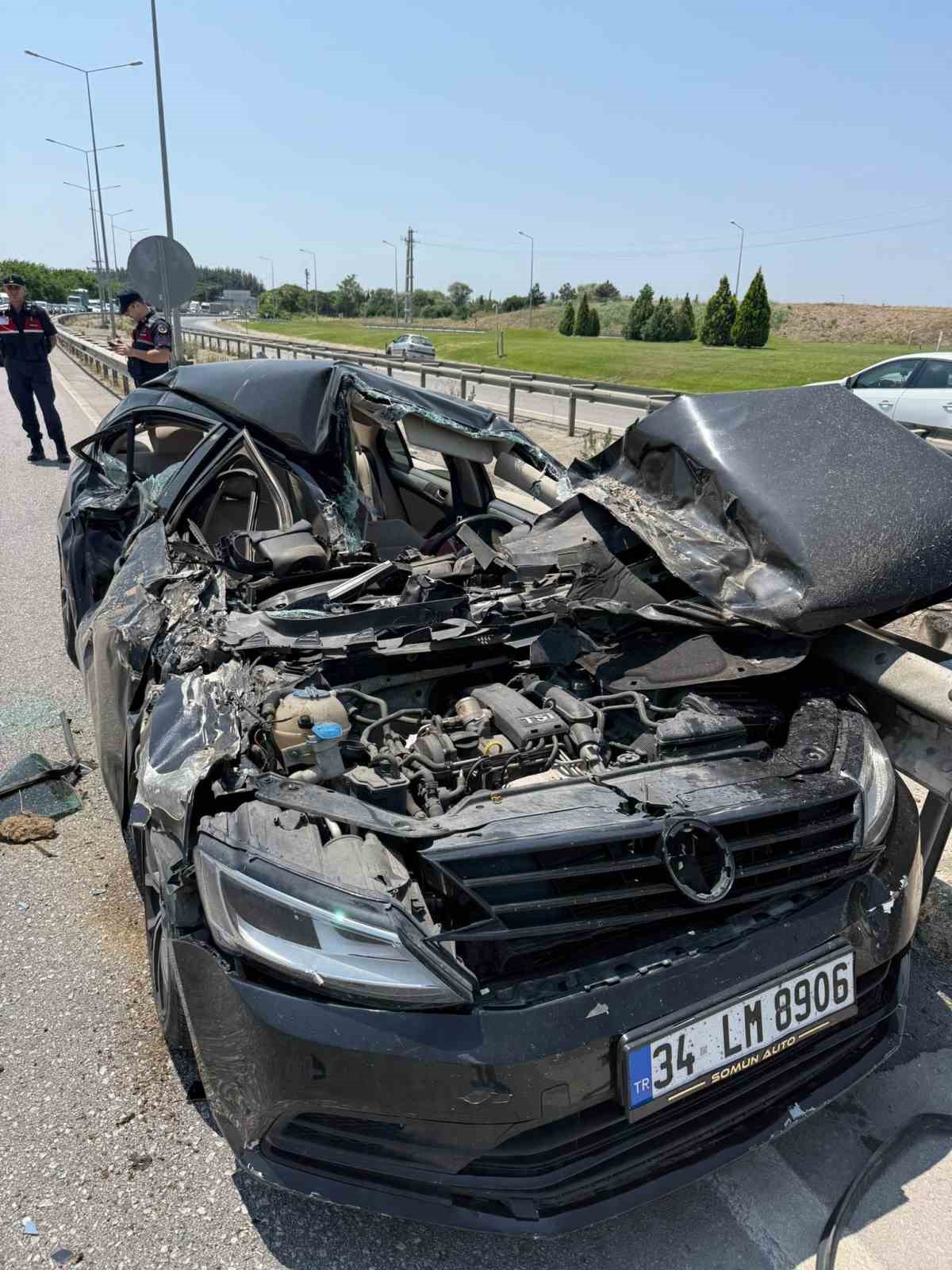 otomobil-freni-kilitlenen-bicerdoverin-altina-girdi-2-yarali