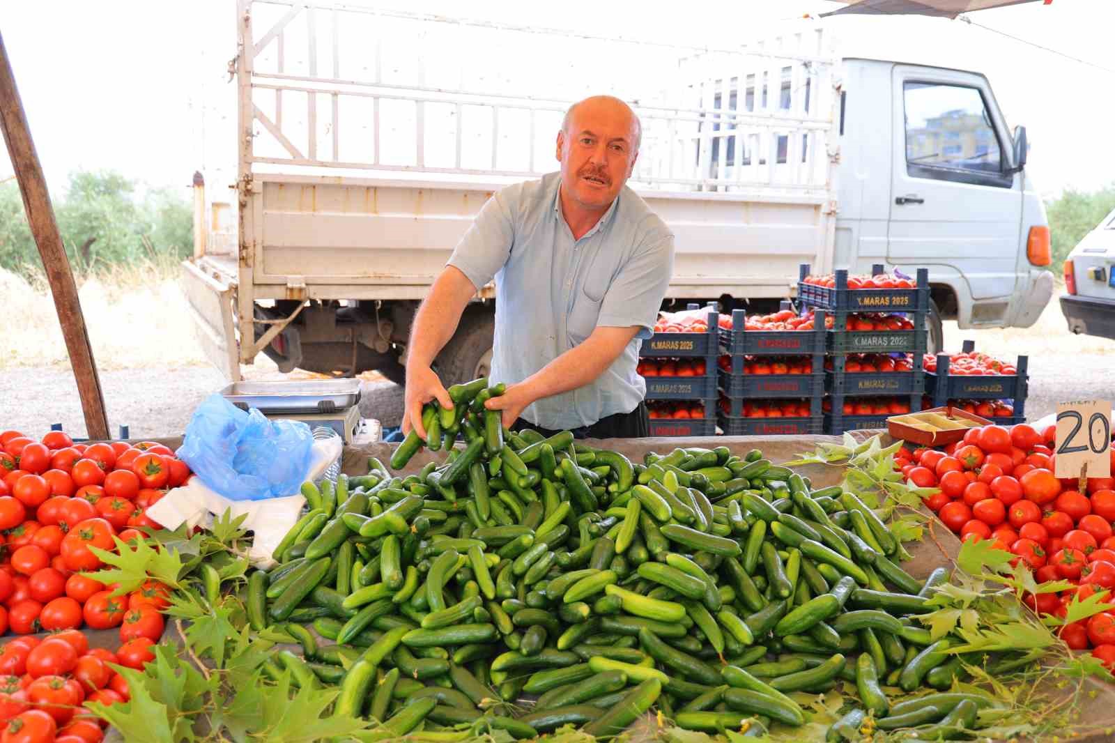 pazarda-kolay-odeme-donemi-ister-kartla-ister-karekodla-odeme