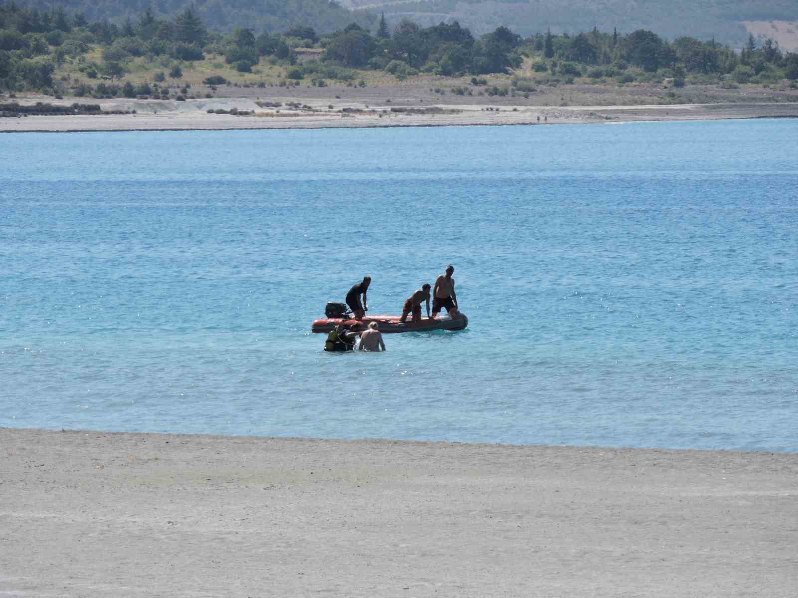 salda-golunde-can-pazari-genc-kiz-olumle-burun-buruna-geldi