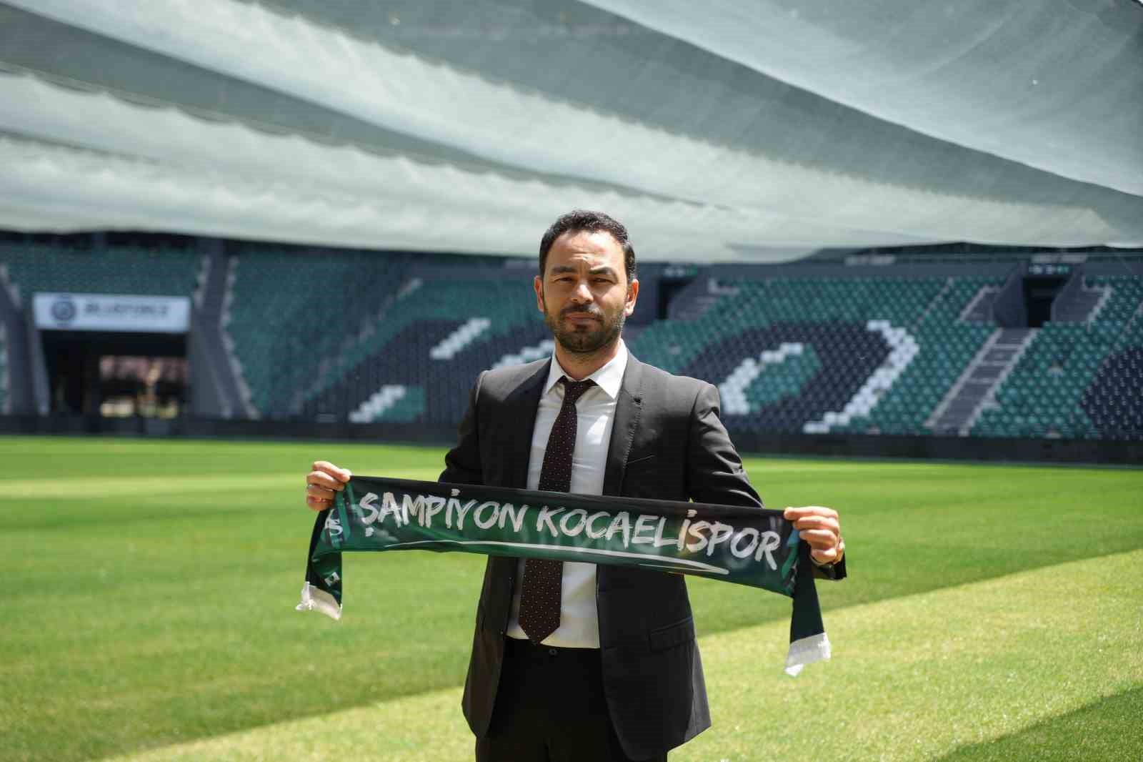 selcuk-inan-kocaelispora-imzayi-atti