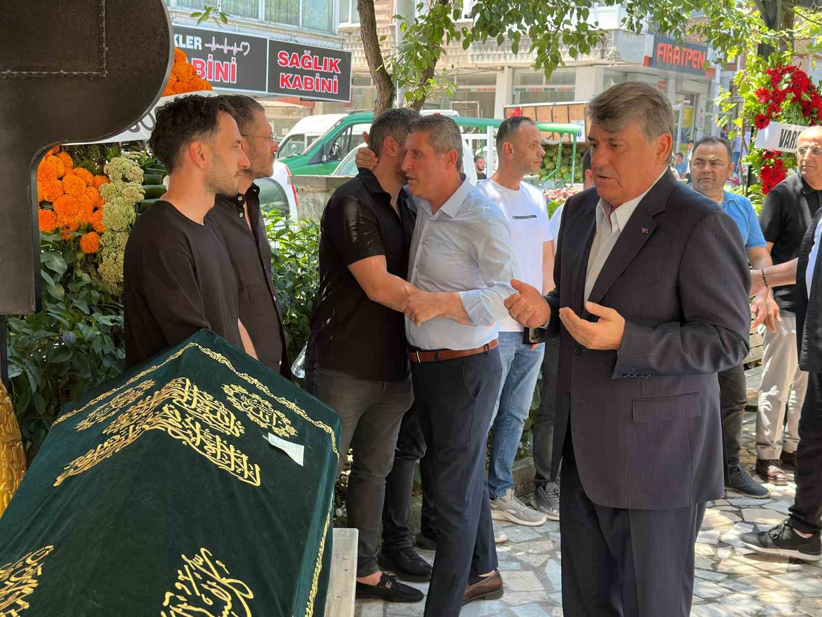 serdar-topraktepenin-agabeyi-ayhan-topraktepe-son-yolculuguna-ugurlandi