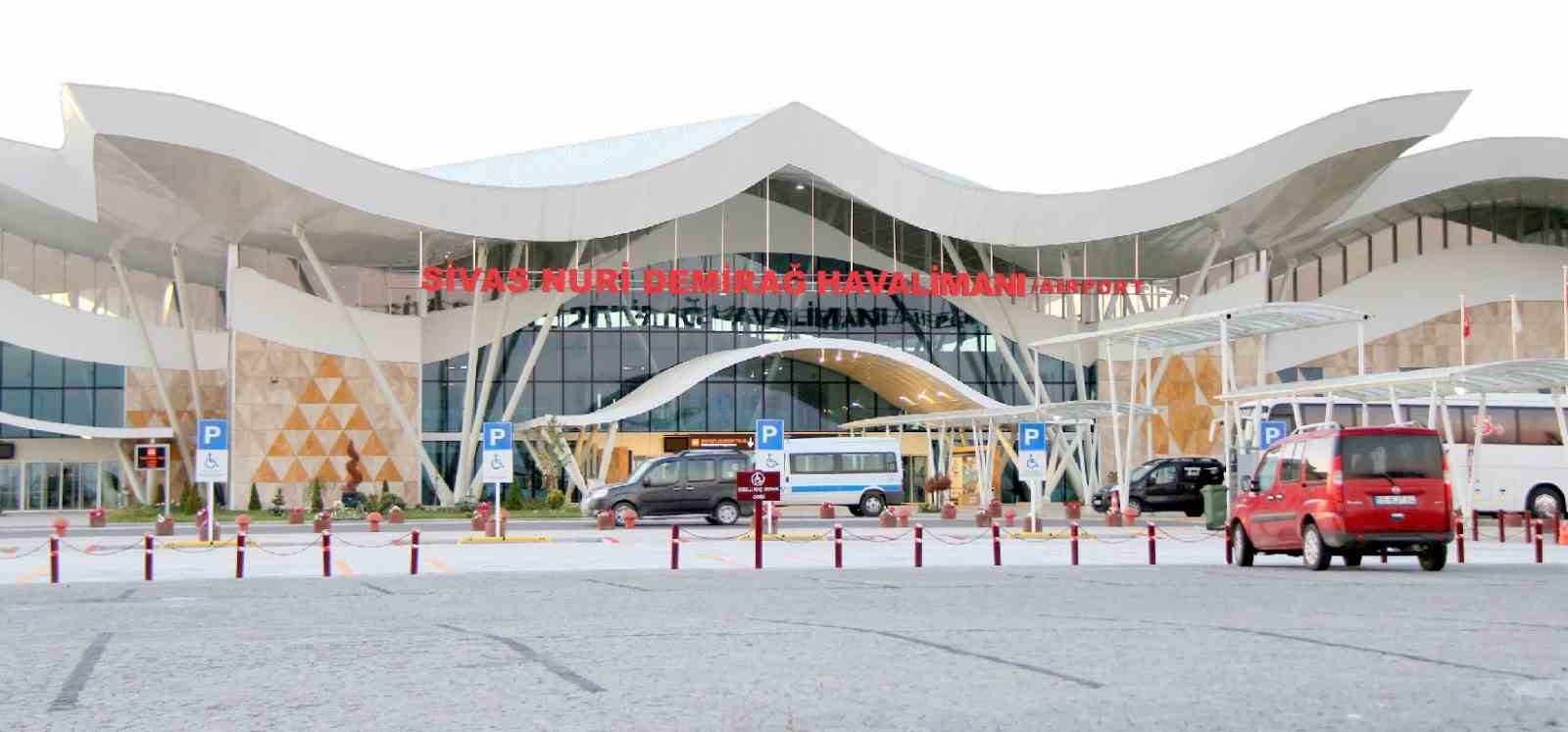 sivas-nuri-demirag-havalimanini-5-ayda-200-bine-yakin-kisi-kullandi
