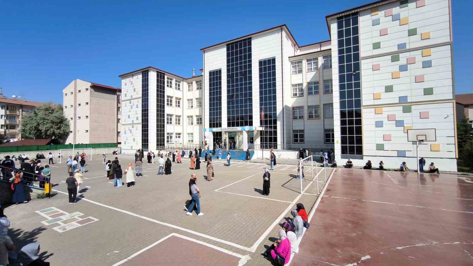 sivasta-lgs-heyecani-basladi