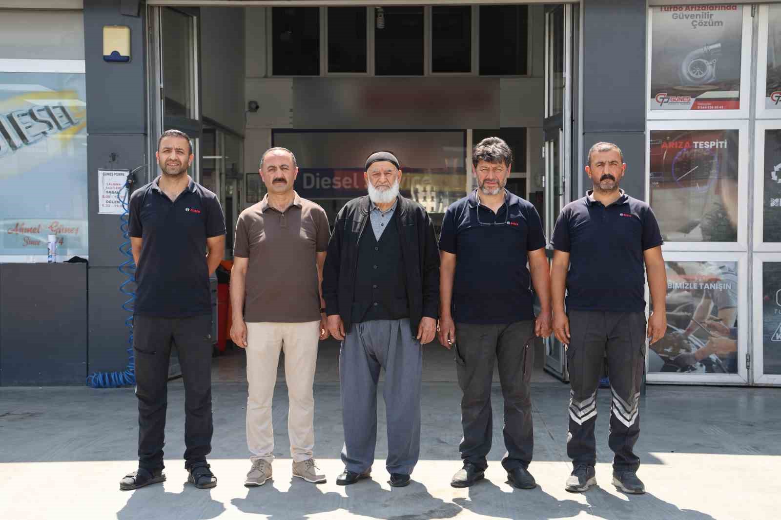 sivasta-uc-kusak-babalar-gununu-birlikte-kutladi