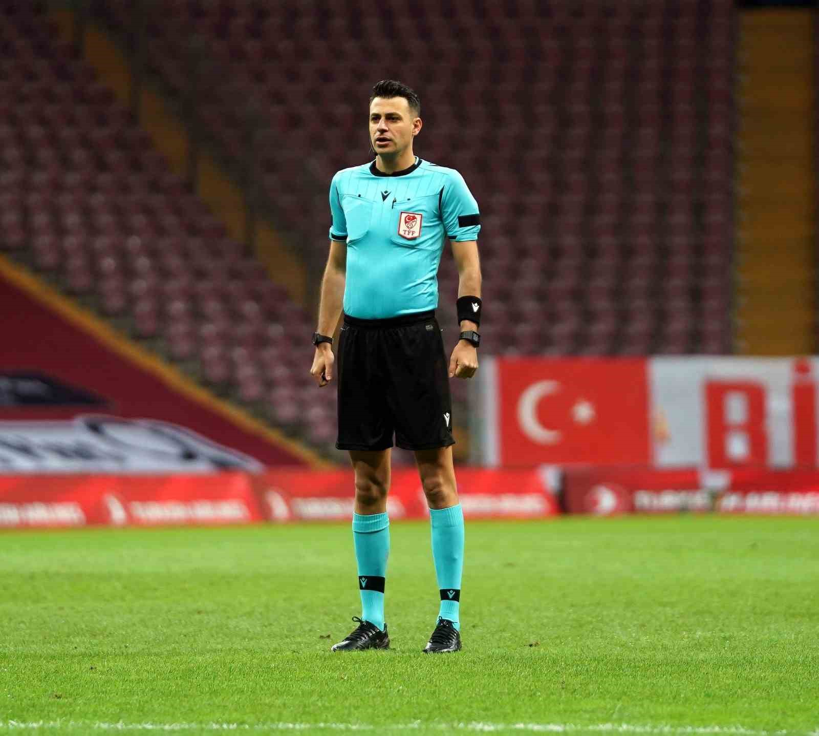 super-ligde-en-cok-duduk-calan-hakem-cihan-aydin