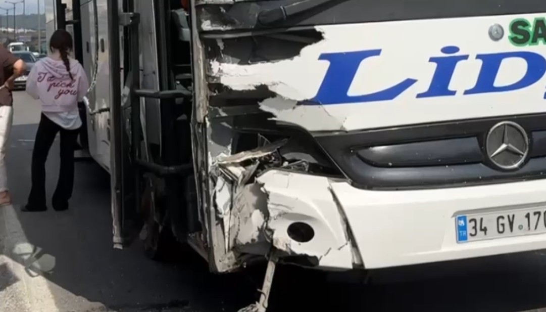 temde-otobus-ile-otomobil-carpisti-3-yarali