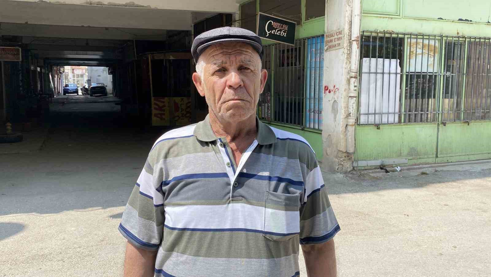yaklasik-2-haftadir-depoda-mahsur-kalan-6-kopek-kurtarildi