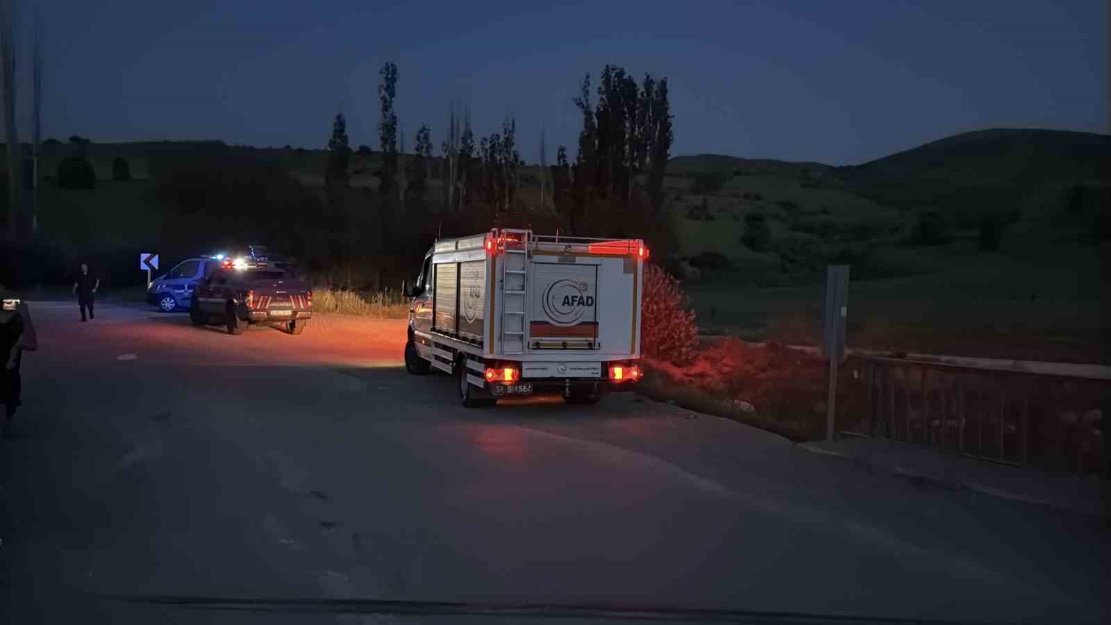 yoldan-cikan-minibus-kizilirmaka-uctu-4-yarali